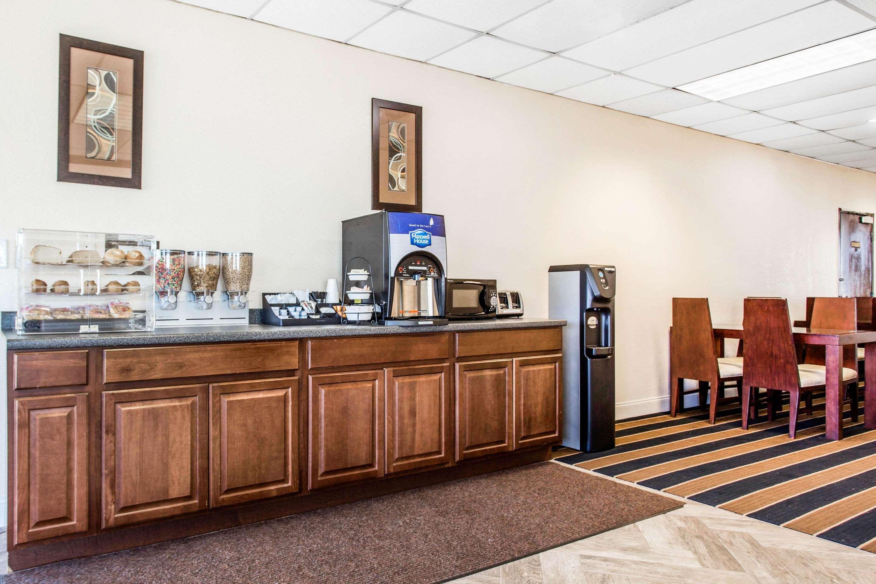 Super 8 By Wyndham Rocky Mount I-95 Exit 145 Hotel Battleboro Luaran gambar