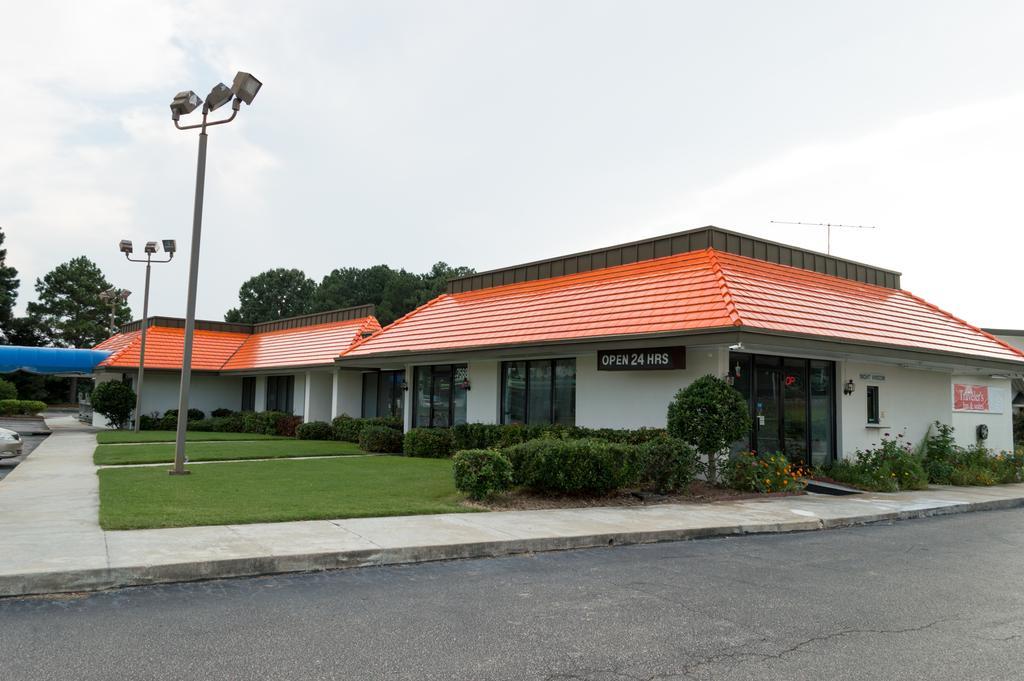 Super 8 By Wyndham Rocky Mount I-95 Exit 145 Hotel Battleboro Luaran gambar